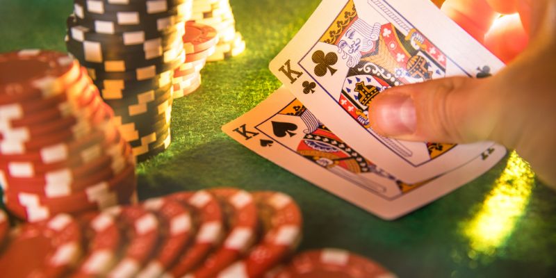 Các thông tin cơ bản và quy tắc chơi poker